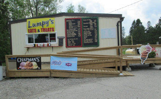 Lumpy's Eats And Treats Chipstand outside