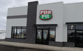 Pita Pit outside