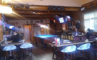 Thornhill Pub inside