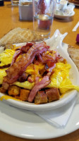 Smitty's Family And Lounge food