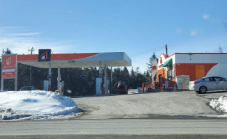 Tim Hortons outside