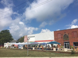 Jobsite Brewing outside