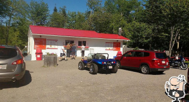 Clam Digger Exterior