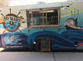 Ad Mare Seafood Truck outside