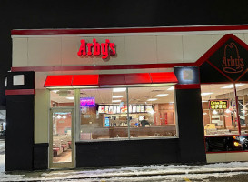 Arby's outside