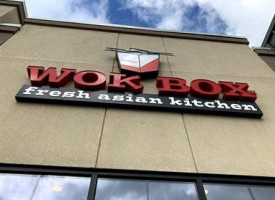 Wok Box Beaumont outside