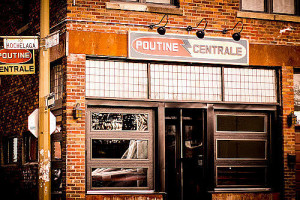 Poutine Centrale outside