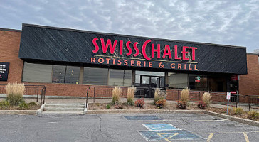 Swiss Chalet Rotisserie & Grill outside