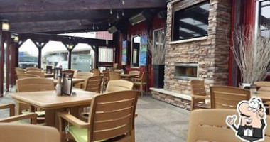 The Red Barn Family Restaurant Dano's Lounge outside