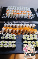 Damoa Sushi food