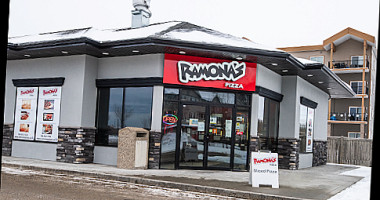 Ramona's Pizza Lakeland outside