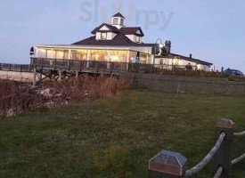 Beach Club At Friday Harbour outside