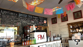 Rojo Marron Mexican Restaurant & Cafe inside