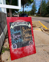 Rockin' Rogi Diner outside