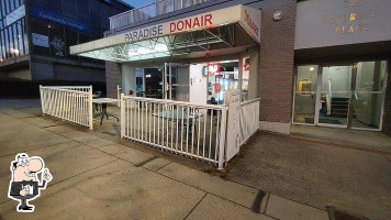 Paradise Donair outside