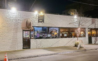 Little Hut Curry outside