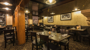 The Library Lounge À l'intérieur