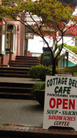 Cottage Deli Soup and Sandwich outside