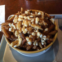 Poutine Centrale food