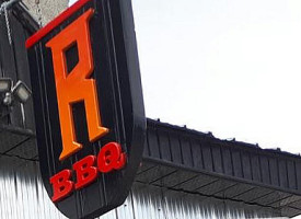 Rutherfords Burger Bbq outside