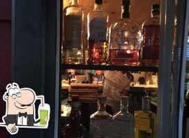 L'Épicurieux Exterior