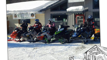 Carey's Restaurant and Pub outside