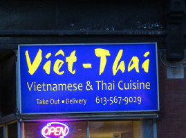 Viet-Thai outside