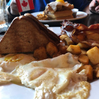 The Canadian Brewhouse & Grill food