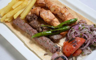 Shawerma Plus food