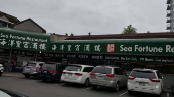 Sea Fortune Restaurant outside