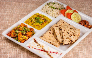 Signature Indian Cuisine Comida