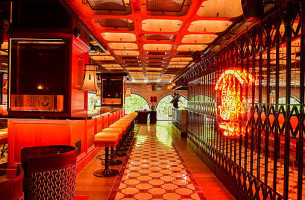 D&A Pizza inside