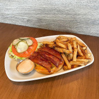 Bin 4 Burger Lounge food