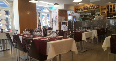 Suzette's Cafe inside