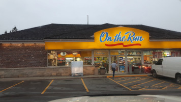 Tim Hortons Exterior