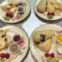 Queen Of Hearts Tea House food