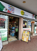 Los Guerreros outside