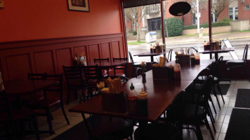 Pho T&T Vietnamese Restaurant inside