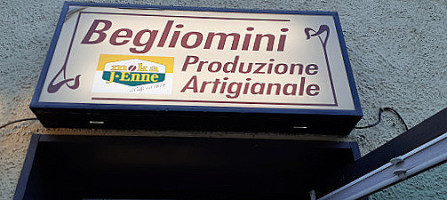 Boardwalk Burgers Exterior