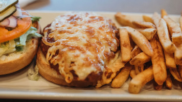 Moose Mulligans Public Eatery Comida