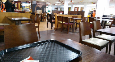 Casse-Croute Arc-En-Ciel Enr inside