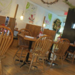 West Street Willy's Dentro