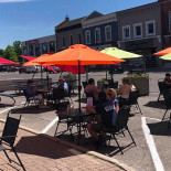 West Street Willy's Exterior