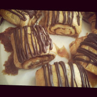Queenies Bake Shop food