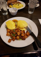 Timberwolf Restaurant food