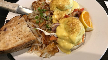 Timberwolf Restaurant food