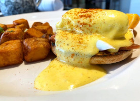 Timberwolf Restaurant food