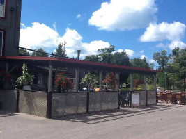 Park House Bar Restaurant Exterior