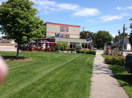 Park House Bar Restaurant Exterior