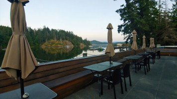 Stickleback Grill & Taphouse Exterior